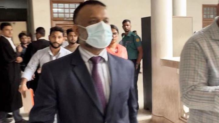 সকালে কারাদণ্ড, বিকালেই সাজার রায় স্থগিত সেই বিচারকের! সকালে_কারাদণ্ড_বিকালেই_সাজার_রায়_স্থগিত_সেই_বিচারকের